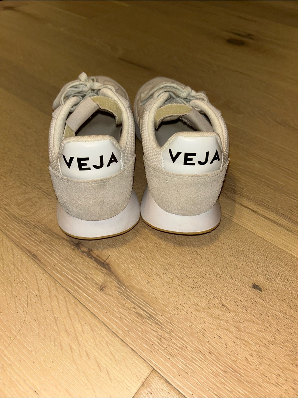 Veja Women’s White & Beige Retro Runner Sneakers - Picture 4 of 4